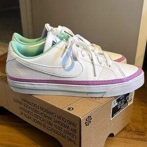 Nike WMNS Court Legacy Size 8 White-Rush Fuchsia